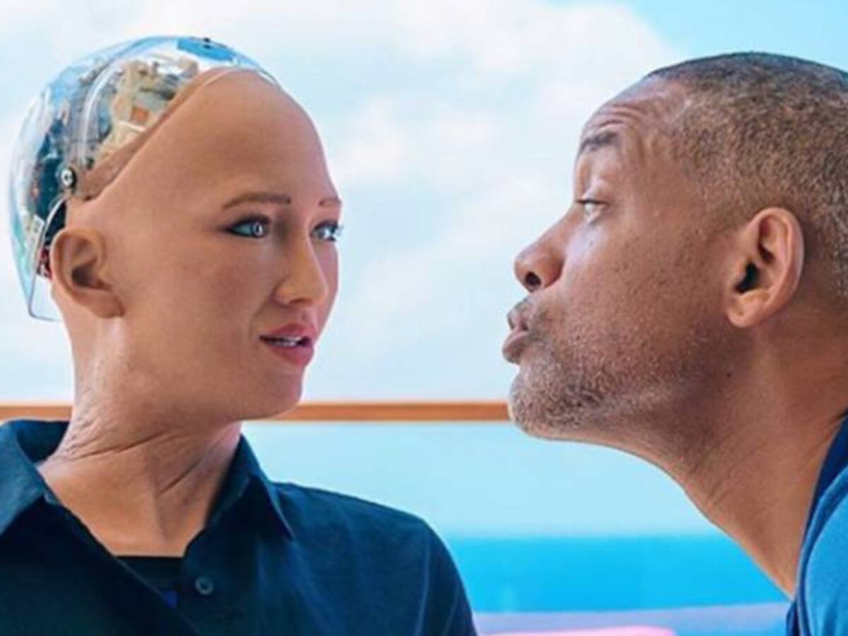 Will Smith es sensación nuevamente en redes intentando seducir una robot