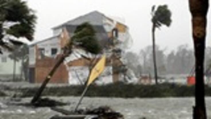 El huracán Katrina arrasa New Orleans