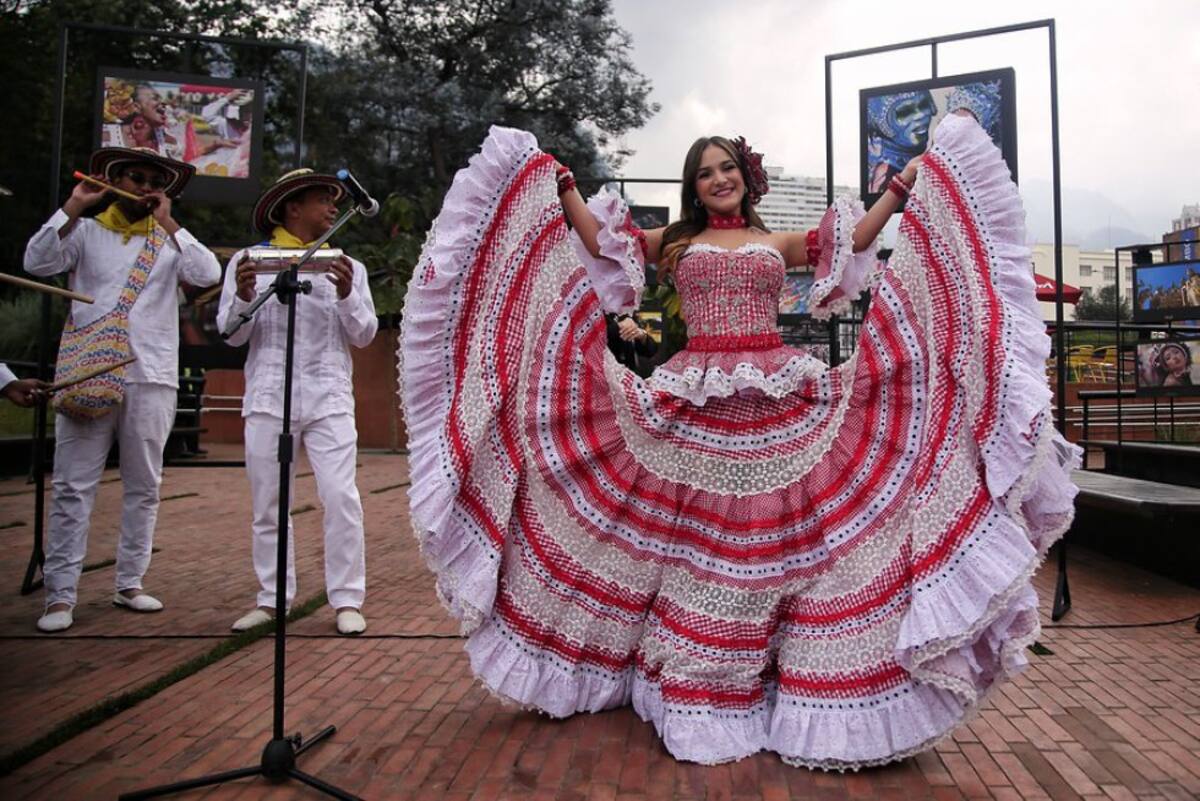Una colección de imágenes que recogen la riqueza y la magia de esta fiesta cultural. 