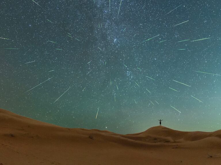 Lluvia de estrellas perseidas in Mongolia, China en 2023 (Costfoto/NurPhoto vía Getty Images)