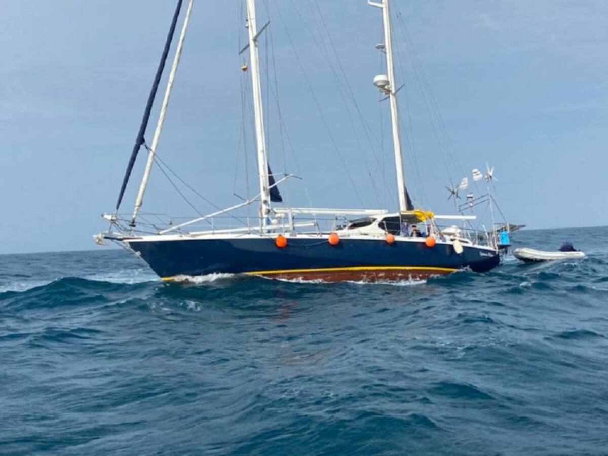 En Cartagena Armada incautó 494 kilos de cocaína en un velero