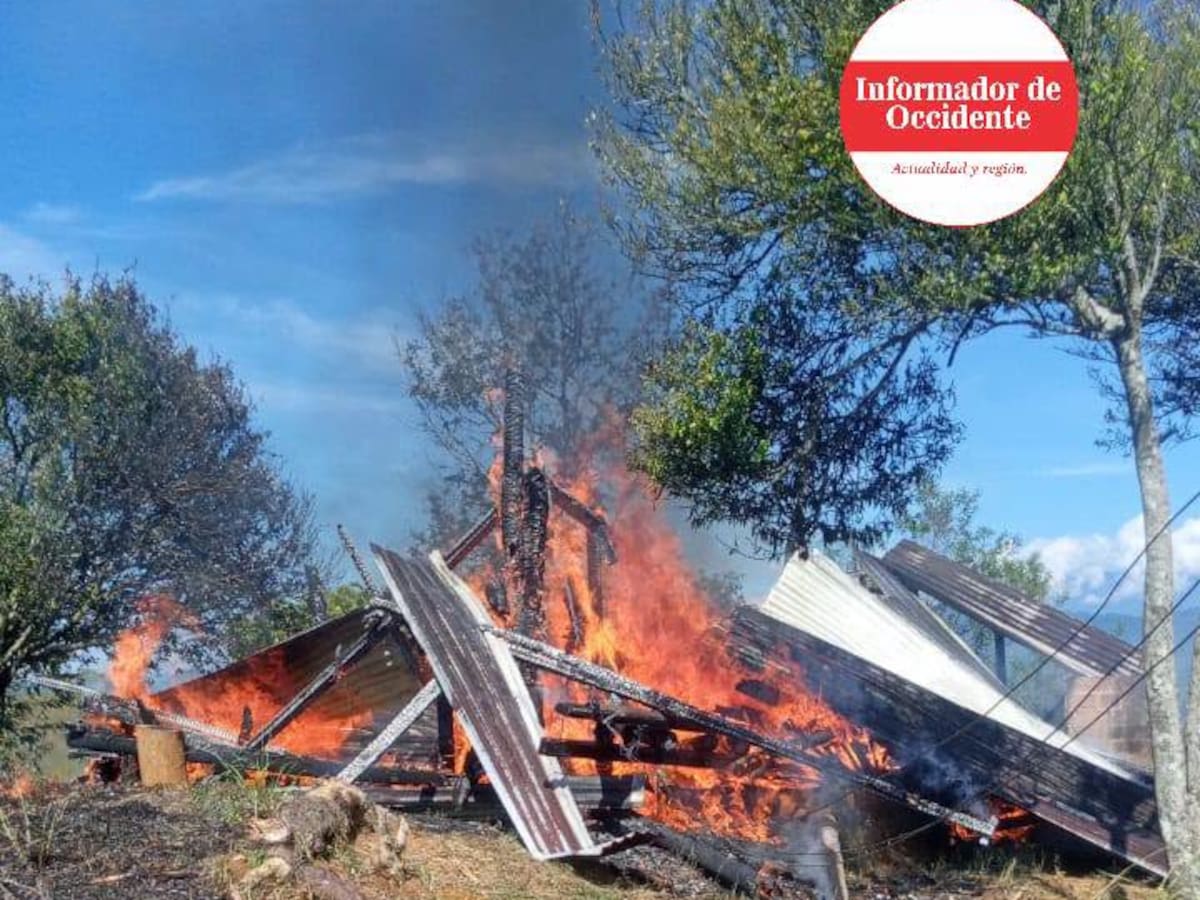 Incendio estructural afectó a familia indígena en zona rural de Risaralda, Caldas