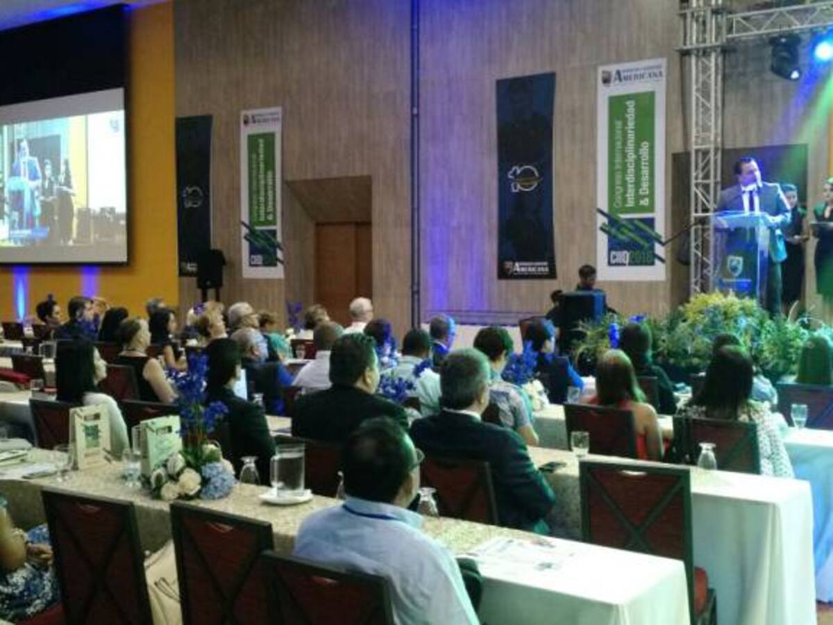 Transmision en vivo de Hoy por Hoy Barranquilla