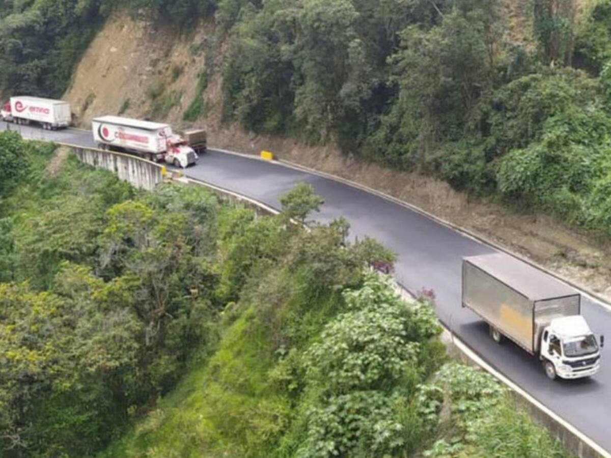 40.000 vehículos circularán por vía La Línea este puente festivo