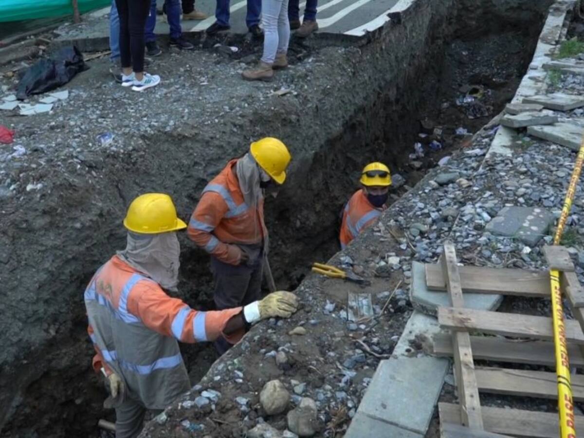 Alcaldía anuncia plan para salvaguardar puentes sobre quebrada Santa Elena