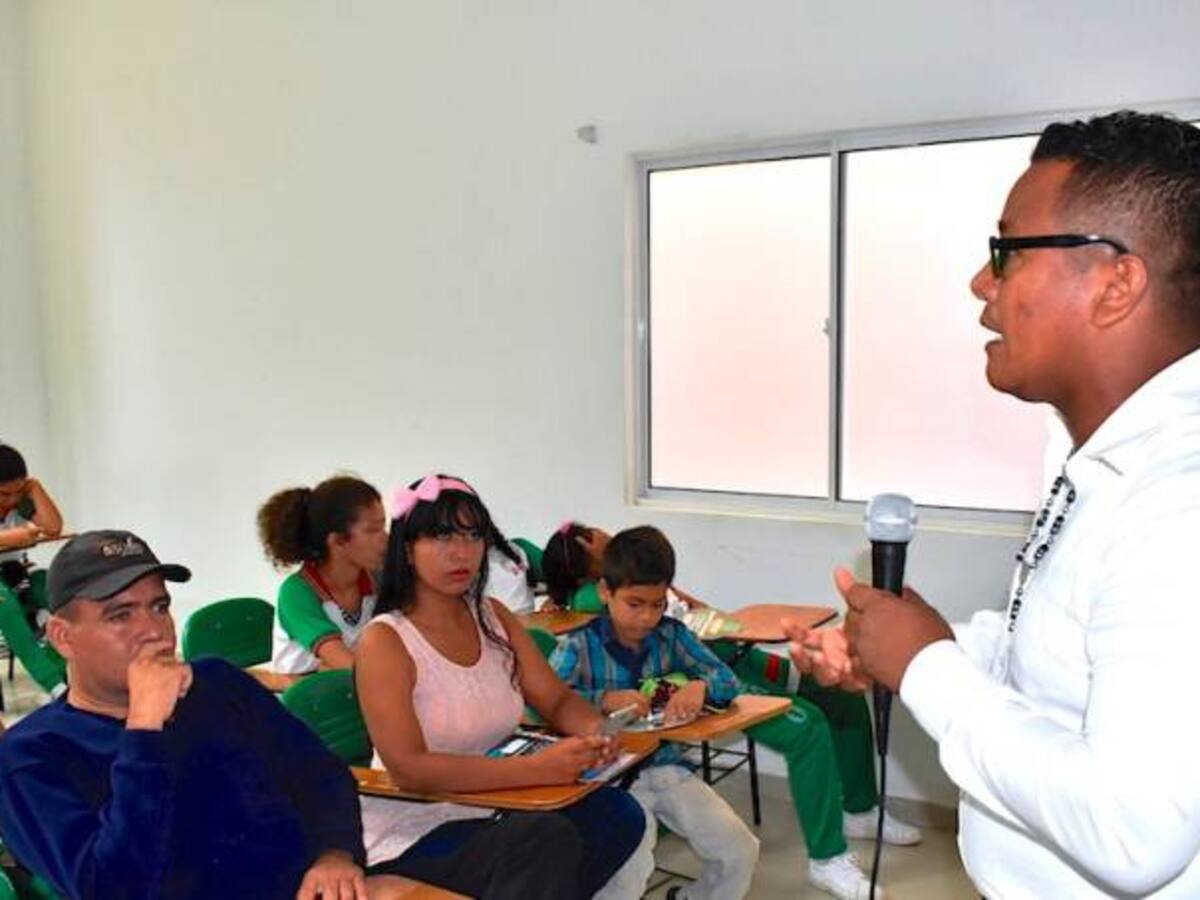 Maestros bolivarenses brindan talleres sobre paz y posconflicto
