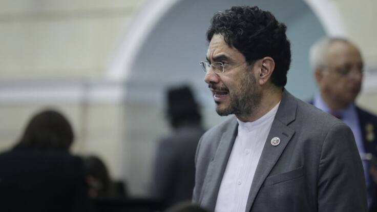 “ELN ha crecido y no se ha podido avanzar en la paz": Iván Cepeda