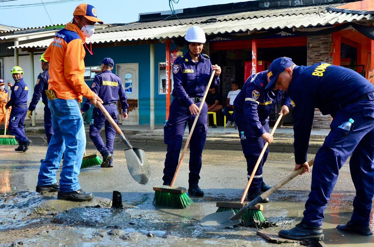 Intensifican jornadas de limpieza en sectores afectados por las inundaciones en Montería. Foto: UNGRD.