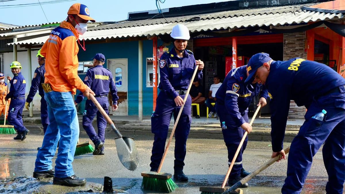 Intensifican jornadas de limpieza en sectores afectados por las inundaciones en Montería