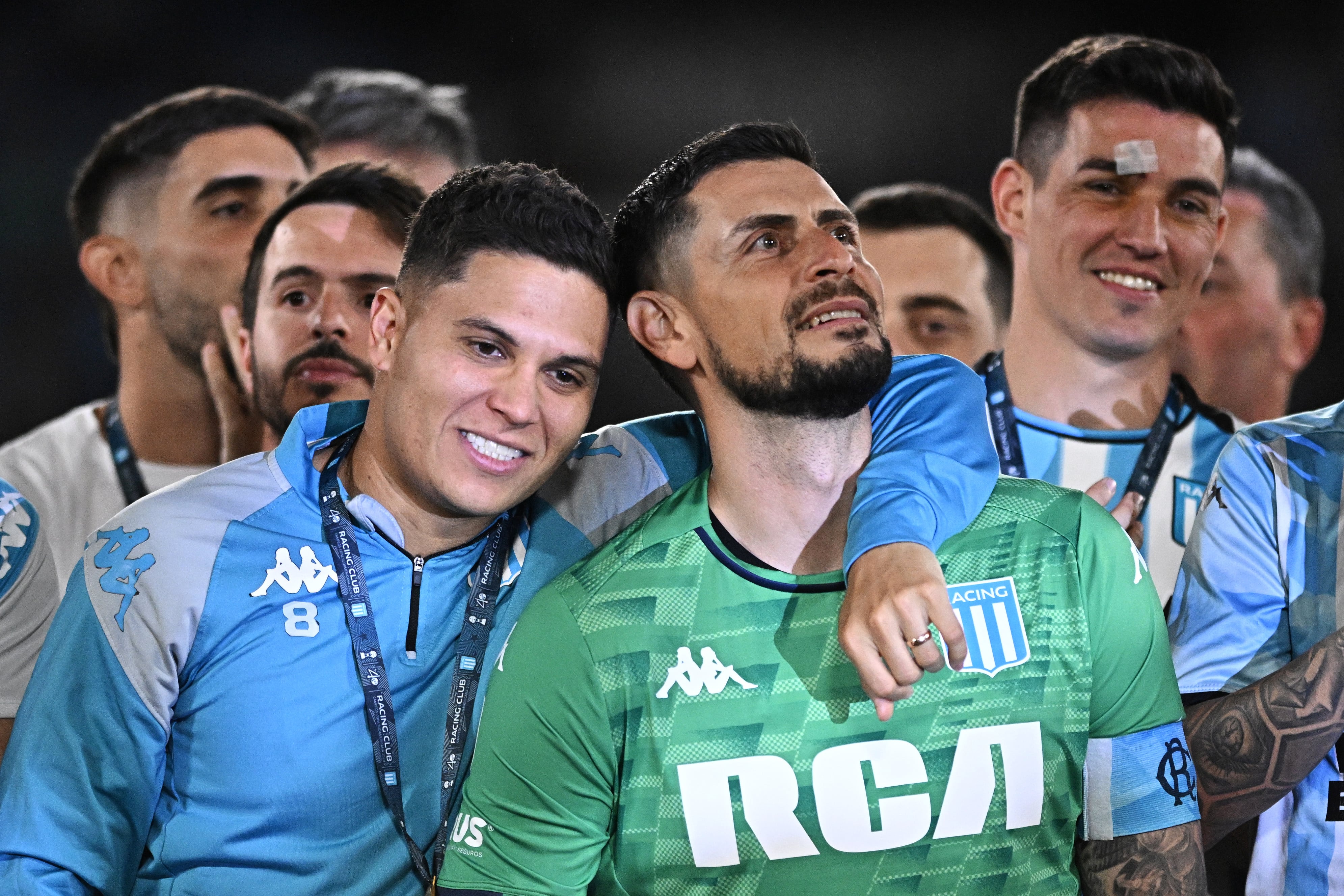 Juan Fernando Quintero y Gabriel Arias (Foto de Rodrigo Valle/Getty Images)