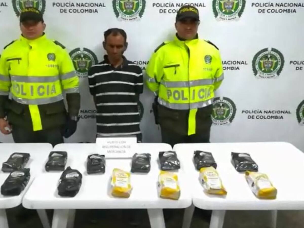 Capturado hombre que escapó por un techo tras robar bolsas de café