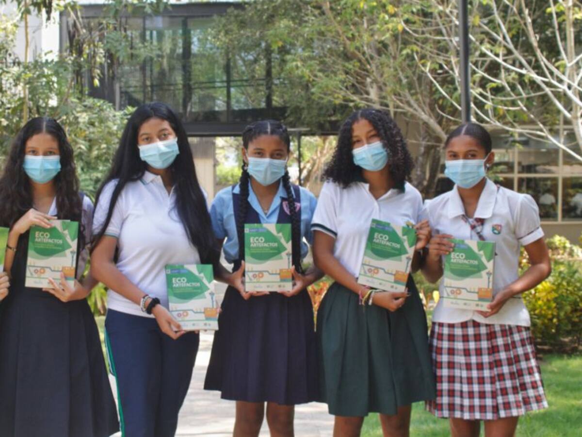 Presentan libro Ecoartefactos, la nueva publicación de Ondas Bolívar - UTB