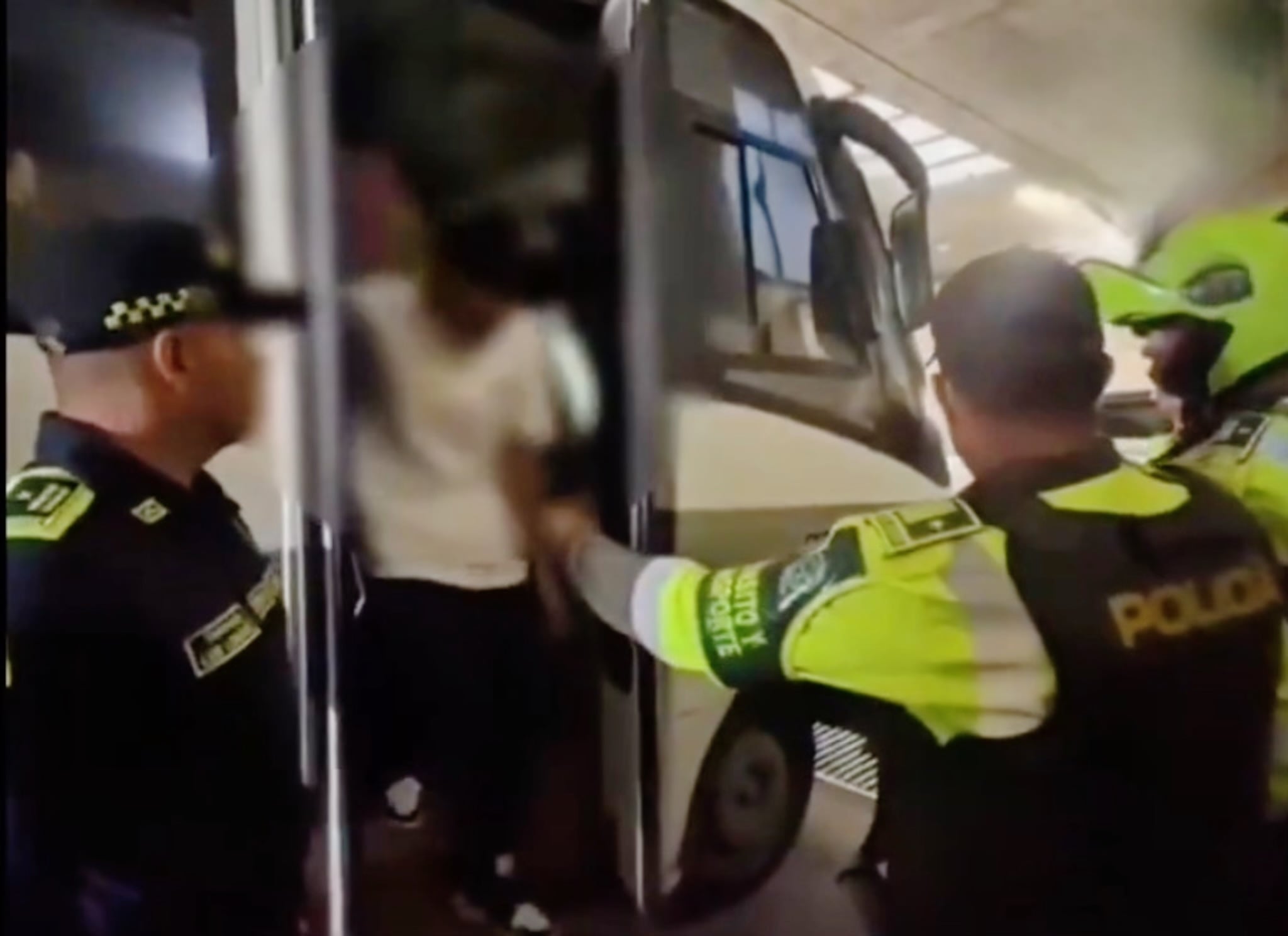 Desarticulan red de reclutamiento de disidencias Farc: 21 capturados y 12 menores rescatados