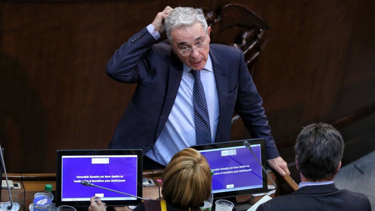 Expresidente Álvaro Uribe defiende su propuesta de una amnistía general
