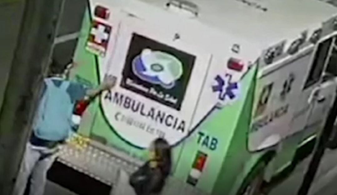 En cámaras de seguridad quedó registrado el momento del robo a ambulancia en Armenia