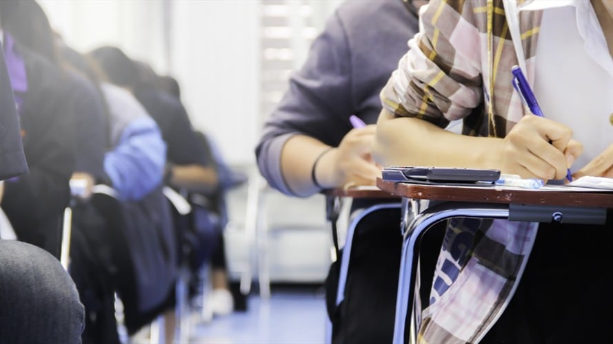 “El año pasado también anunció matrícula cero y no fue así”: Laura Alzate, líder estudiantil. Foto: Getty Images / SIRIPORN WONGMANEE