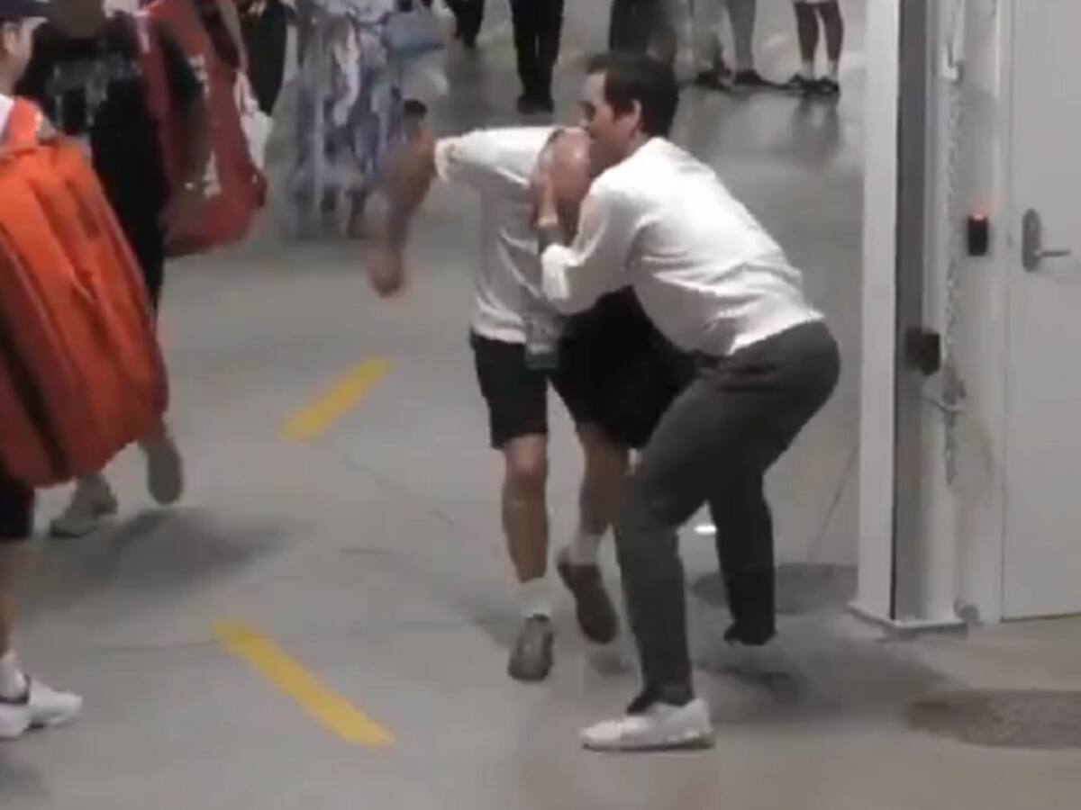 Federer se divierte como un niño en el Abierto de Australia