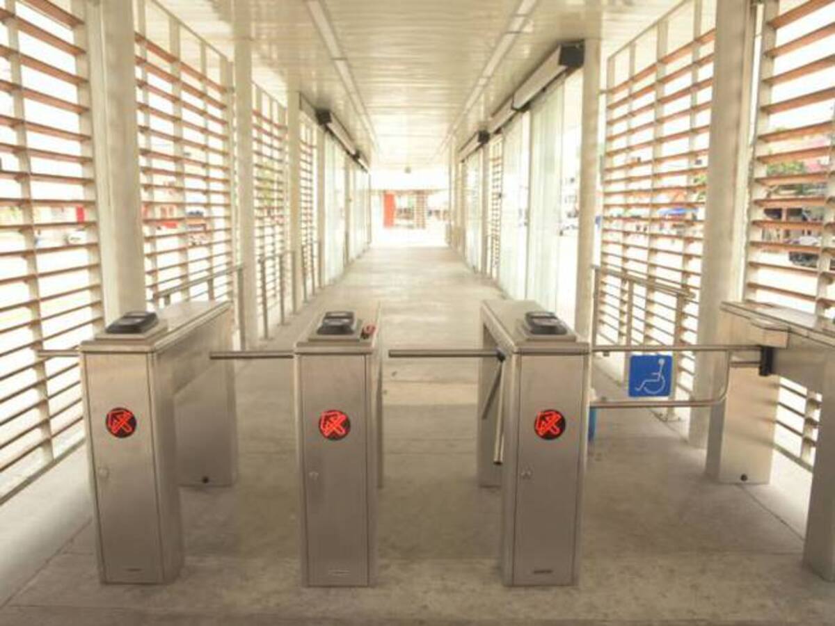 Usuario y guarda de seguridad se enfrentaron en estación Bazurto de Transcaribe