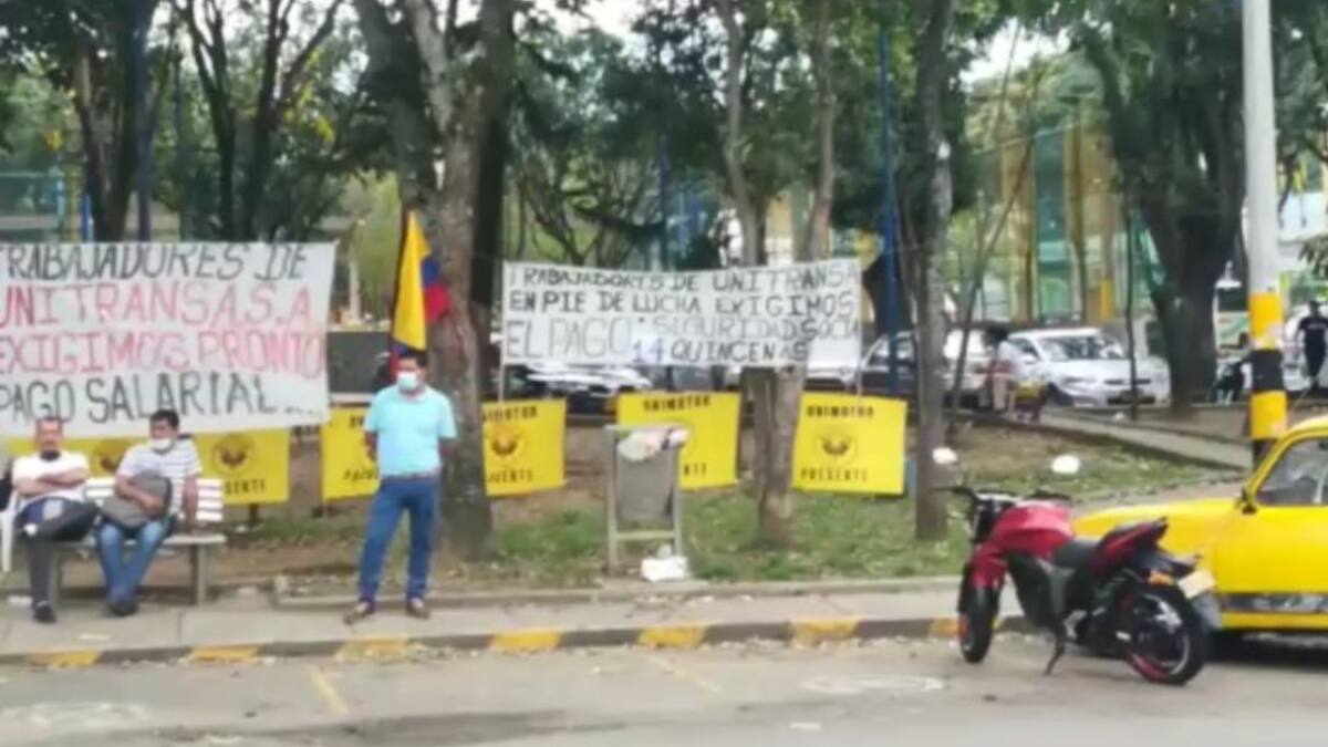 Nueva protesta por falta de pago en Unitransa