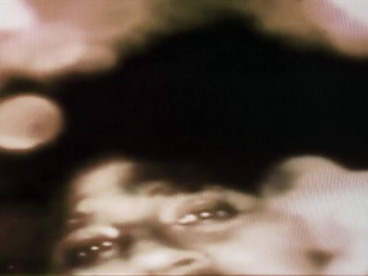 Televisión chilena muestra imágenes de mineros a 700 metros de profundidad