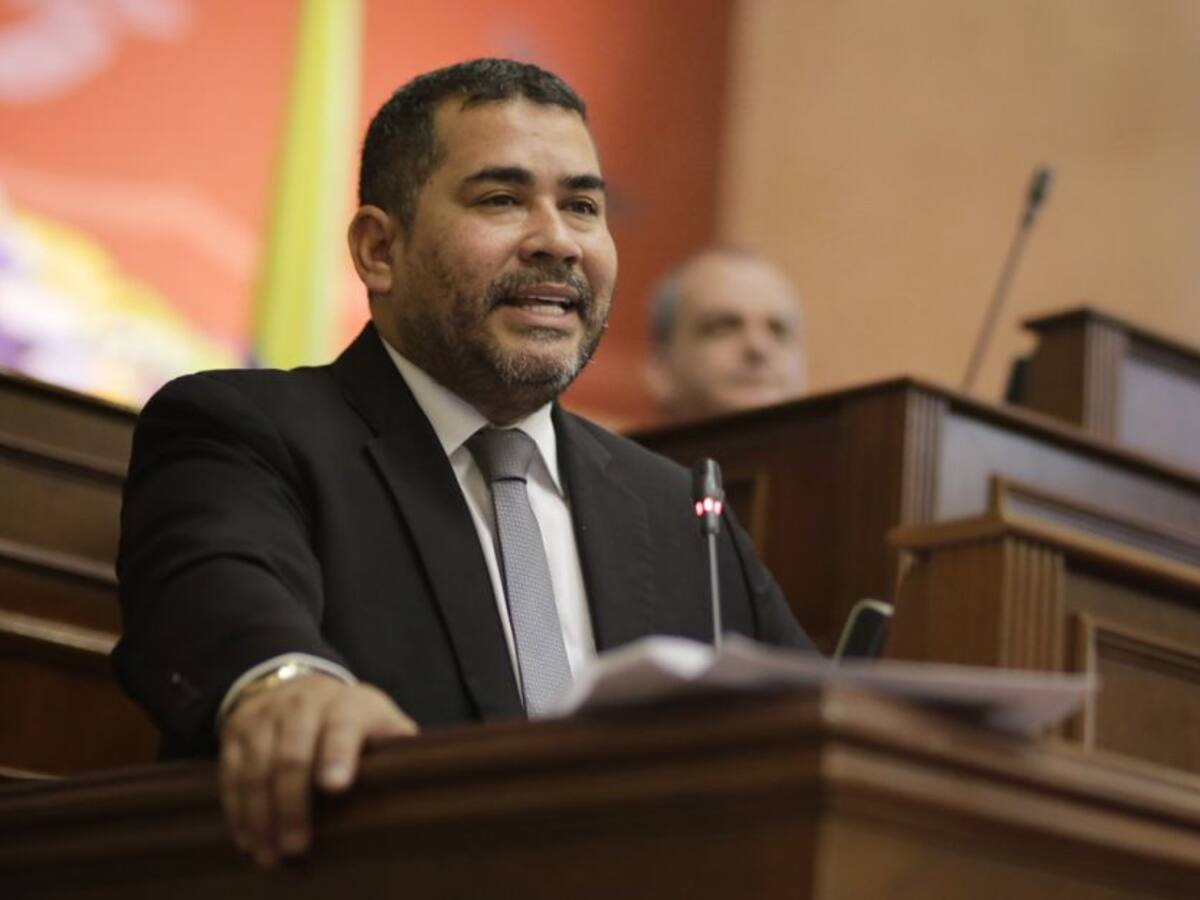 Cámara pide levantar restricciones de movilidad a congresistas