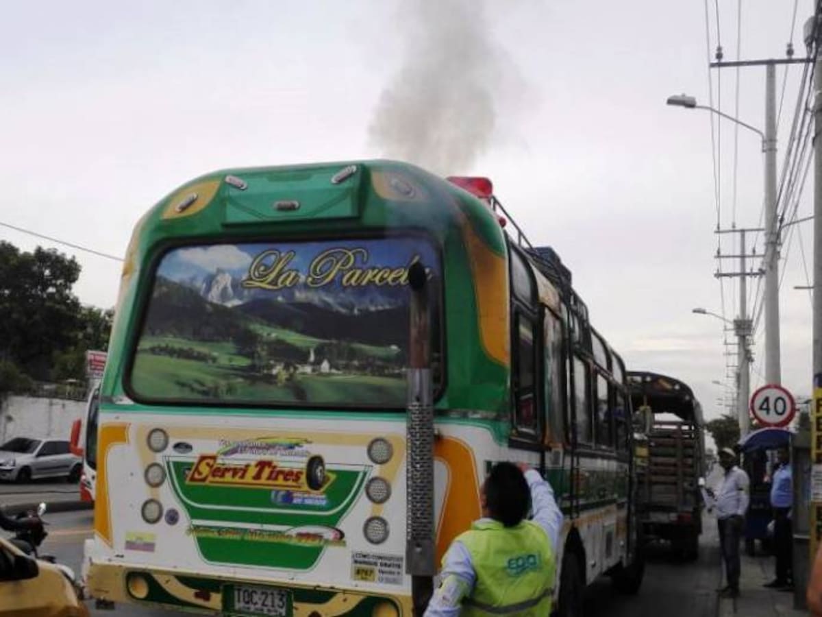 Epa Cartagena y Datt sancionan 7 vehículos por contaminación a la atmósfera