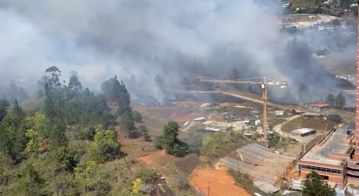Incendio en Batallón Pedro Nel Ospina- foto pantallazo video cortesía