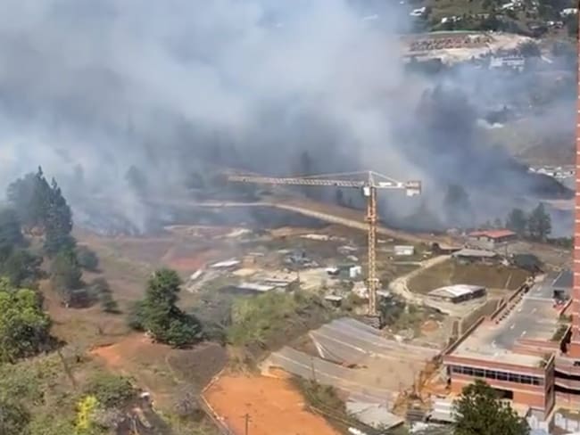 Incendio en Batallón Pedro Nel Ospina- foto pantallazo video cortesía