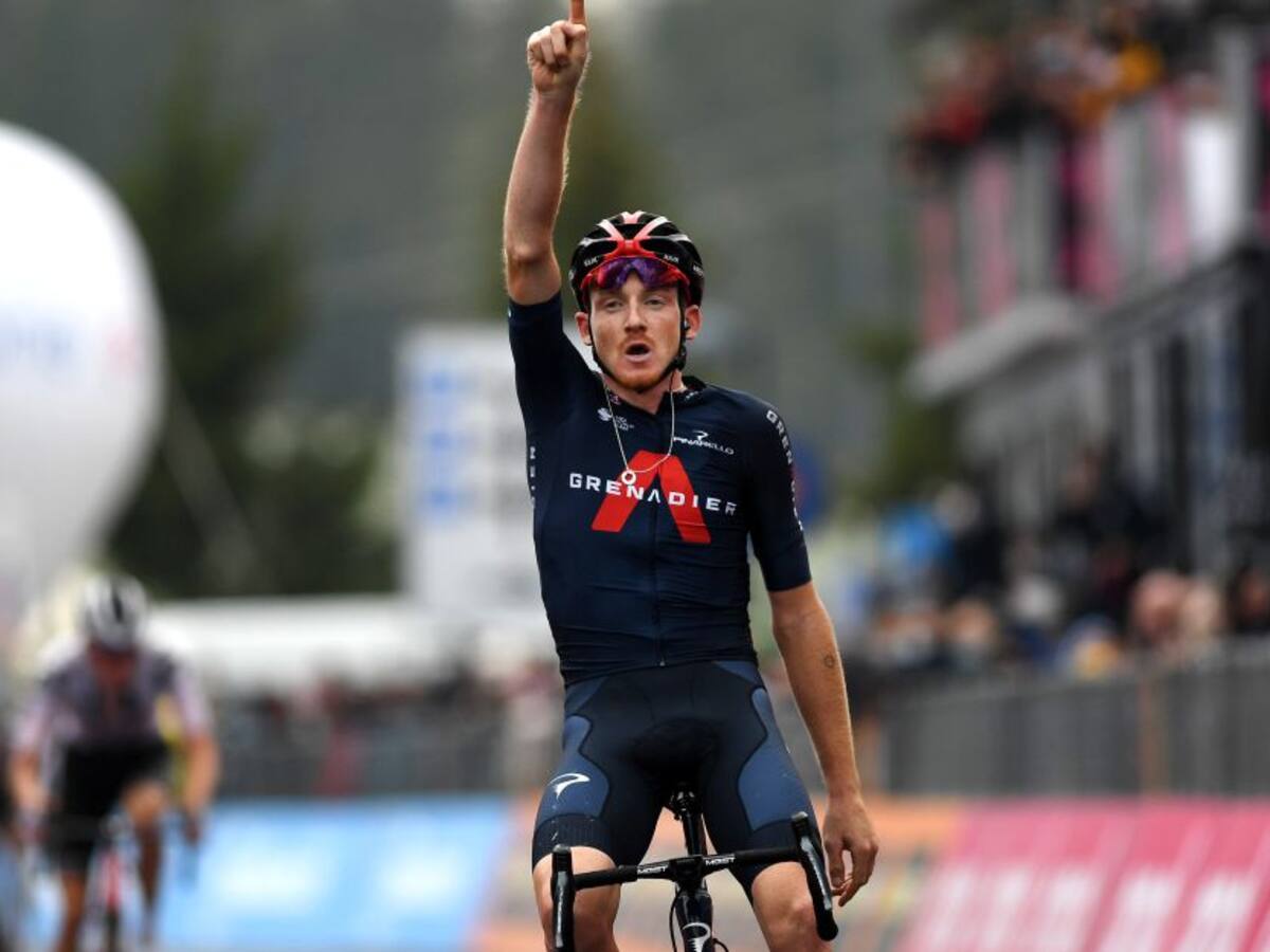 Tao Geoghegan coronó la montañosa etapa 15 del Giro