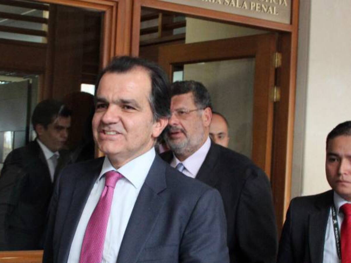 Piden archivar investigación a Óscar Iván Zuluaga por caso hacker