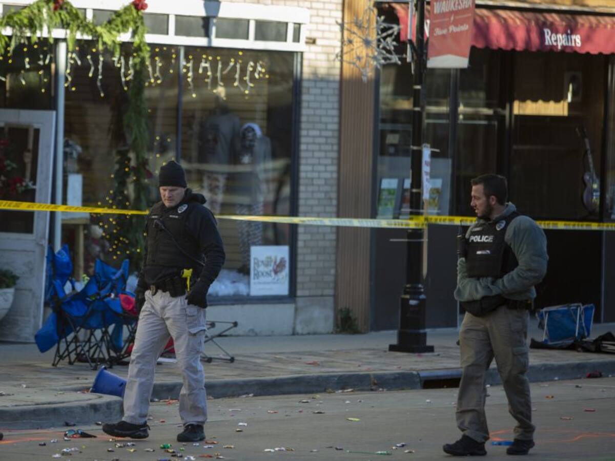Detienen a responsable del ataque al desfile navideño en EE.UU.
