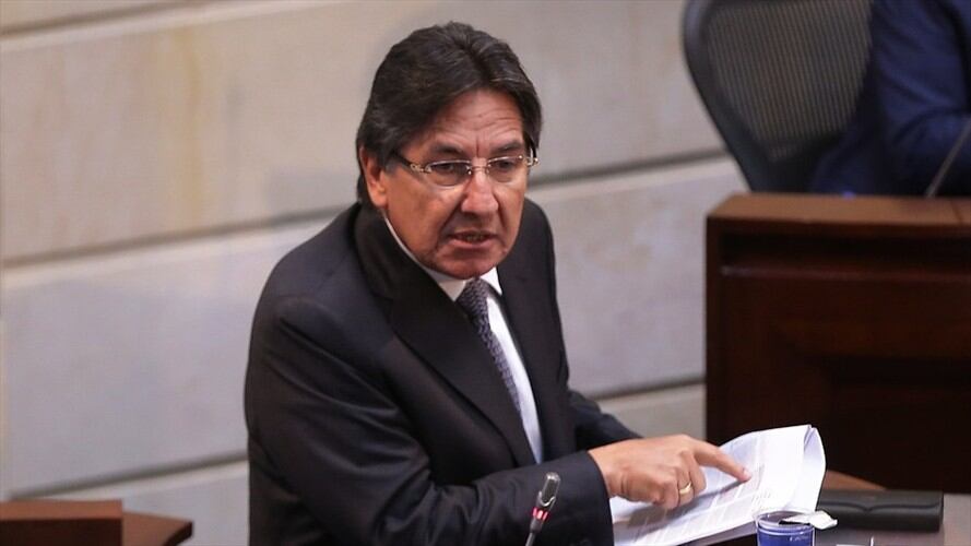 Néstor Humberto Martínez envió una carta en la que alerta sobre 16 edificios en riesgo que provocarían inminentes tragedias que se podrían presentar en Cartagena. Foto: Colprensa