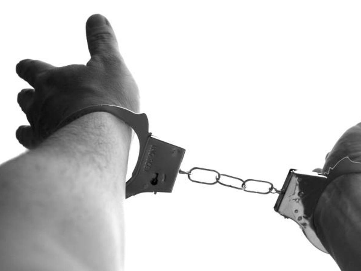 Dos policías comprometidos en atraco de 470 millones de pesos a supermercado