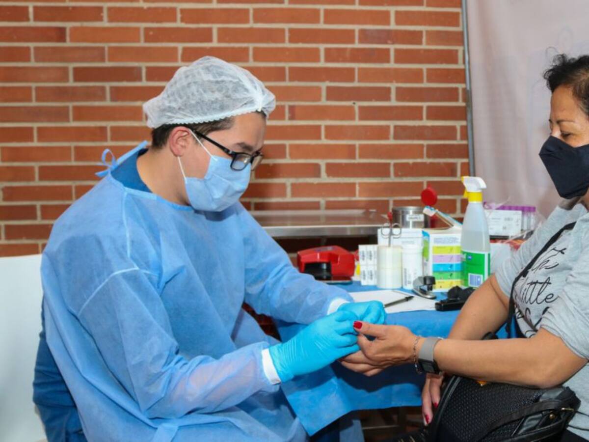 Done sangre en Bogotá: ¡lo recogen en la puerta de la casa!
