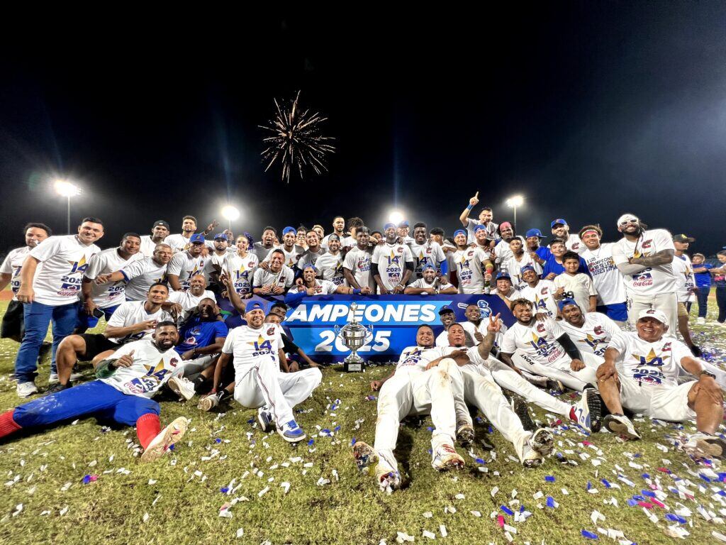 Caimanes celebra el título en Barranquilla- Foto: lpbcol