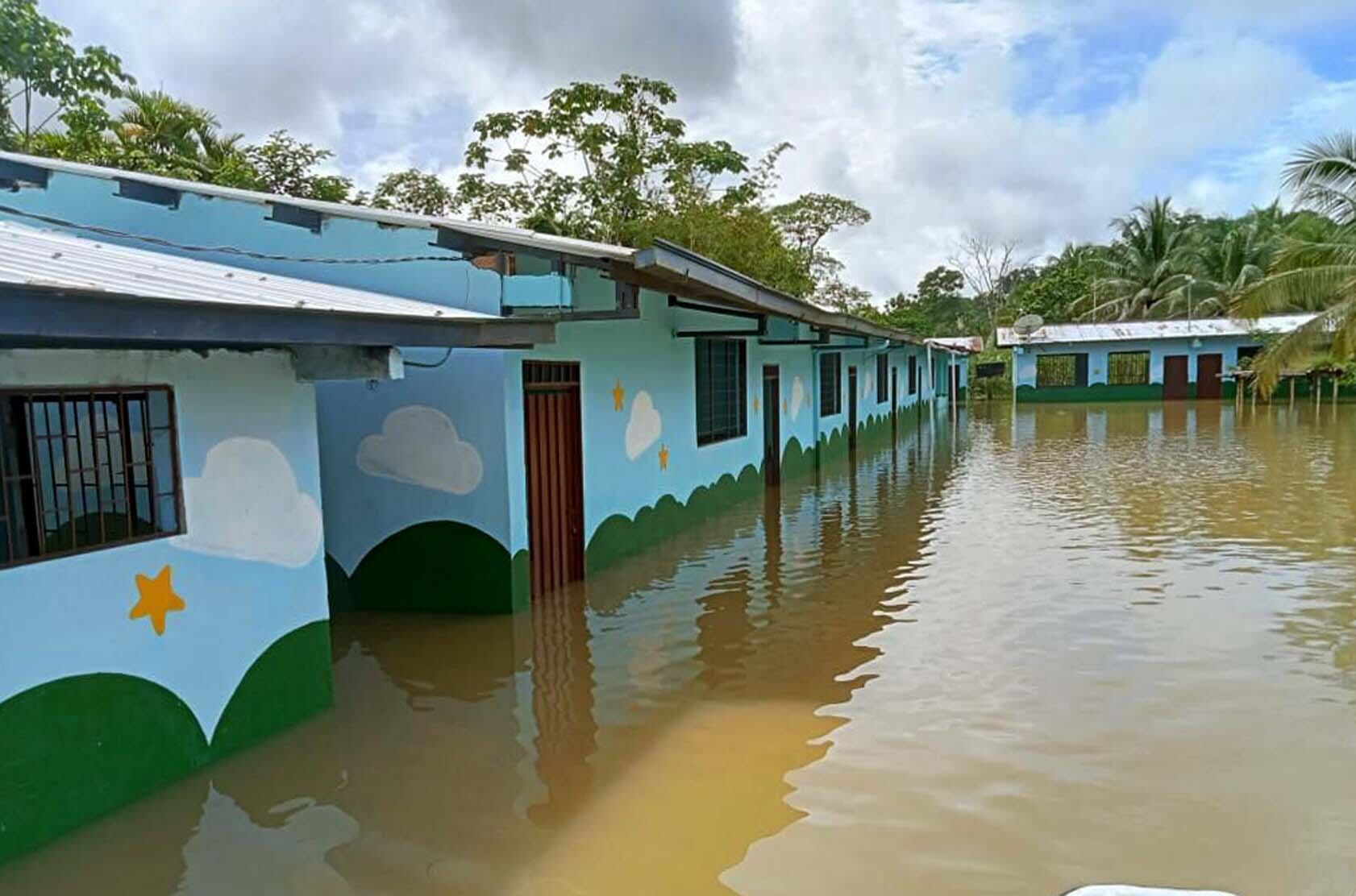 AME5793. BOJAYÁ (COLOMBIA), 10/11/2024.- Fotografía cedida por el Ejército de Colombia de inundaciones este sábado en Bojayá (Colombia). EFE/ Ejército De Colombia / SOLO USO EDITORIAL/ SOLO DISPONIBLE PARA ILUSTRAR LA NOTICIA QUE ACOMPAÑA (CRÉDITO OBLIGATORIO)