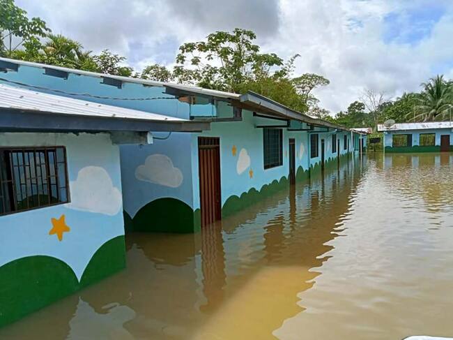 AME5793. BOJAYÁ (COLOMBIA), 10/11/2024.- Fotografía cedida por el Ejército de Colombia de inundaciones este sábado en Bojayá (Colombia). EFE/ Ejército De Colombia / SOLO USO EDITORIAL/ SOLO DISPONIBLE PARA ILUSTRAR LA NOTICIA QUE ACOMPAÑA (CRÉDITO OBLIGATORIO)