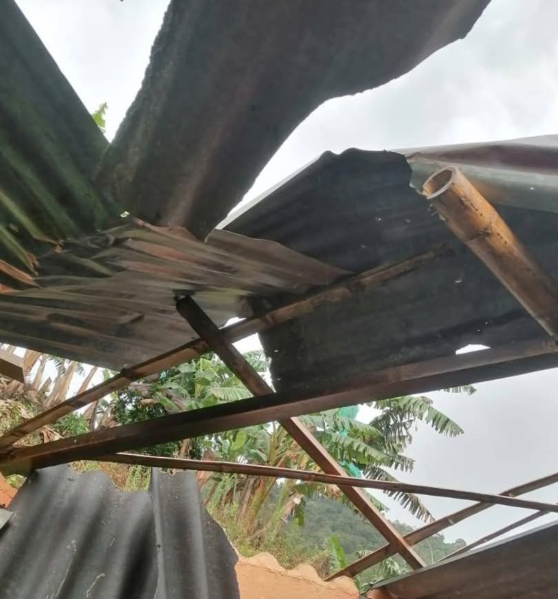 Vivienda destechada en el área rural en Anserma, Caldas. Foto: Anserma Noticias.