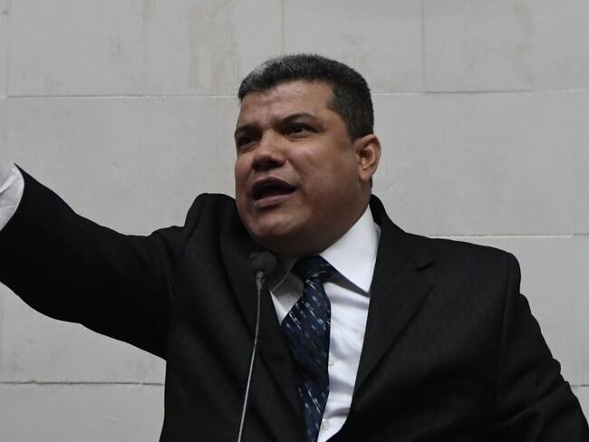 Luis Parra exige a Maduro que &quot;dé la cara&quot;