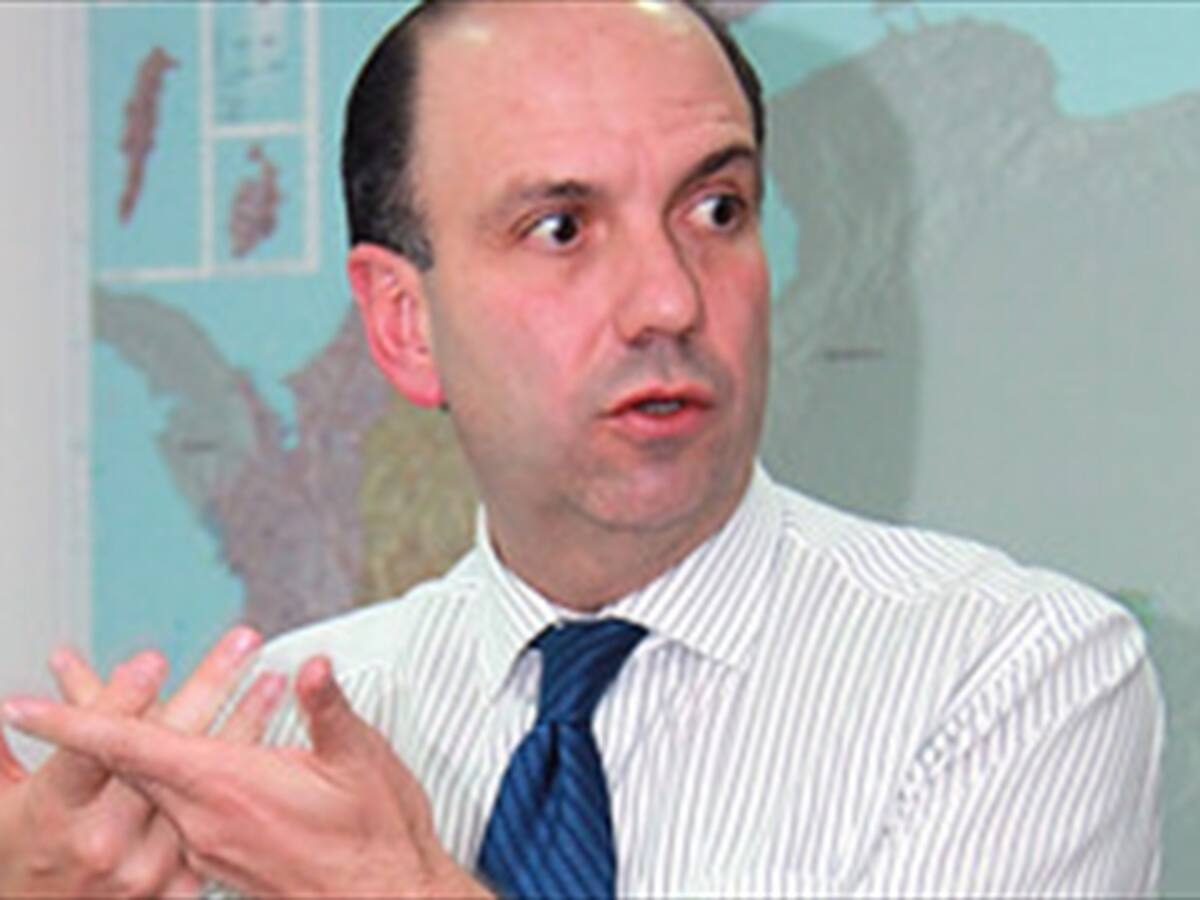 Cada colombiano debe ahorrar agua para enfrentar El Niño: MinAmbiente