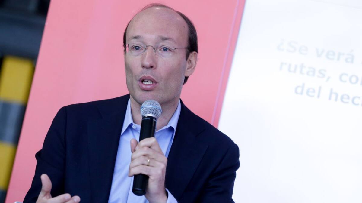 "Trasporte aéreo es una necesidad para reactivar la economía en Colombia": CEO Avianca