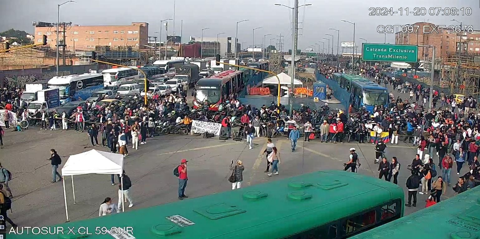 Bloqueos en la Autopista Sur con Calle 59 sur (Bogotá).
