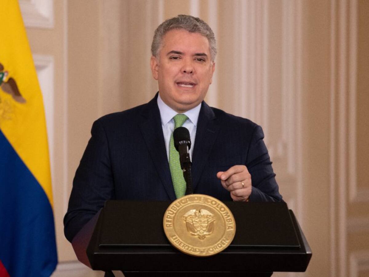 No podemos empezar a ver quién es el culpable sino cómo enfrentarlo: Duque