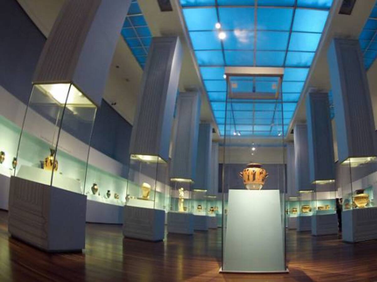 La Santa Bárbara y La Lechuga en el Louvre de París