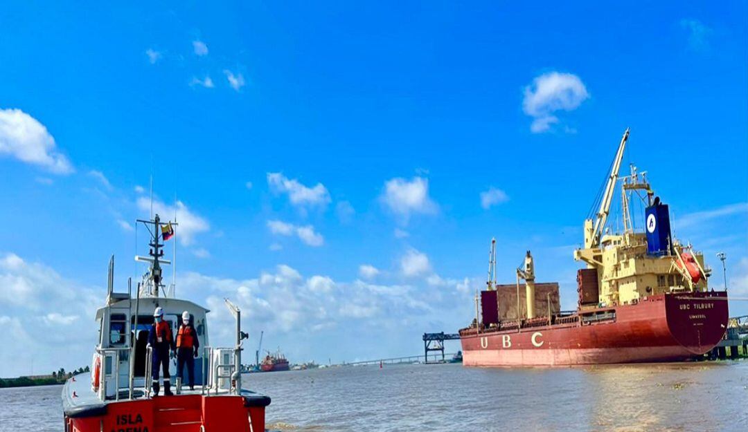 Canal de acceso al puerto de Barranquilla.