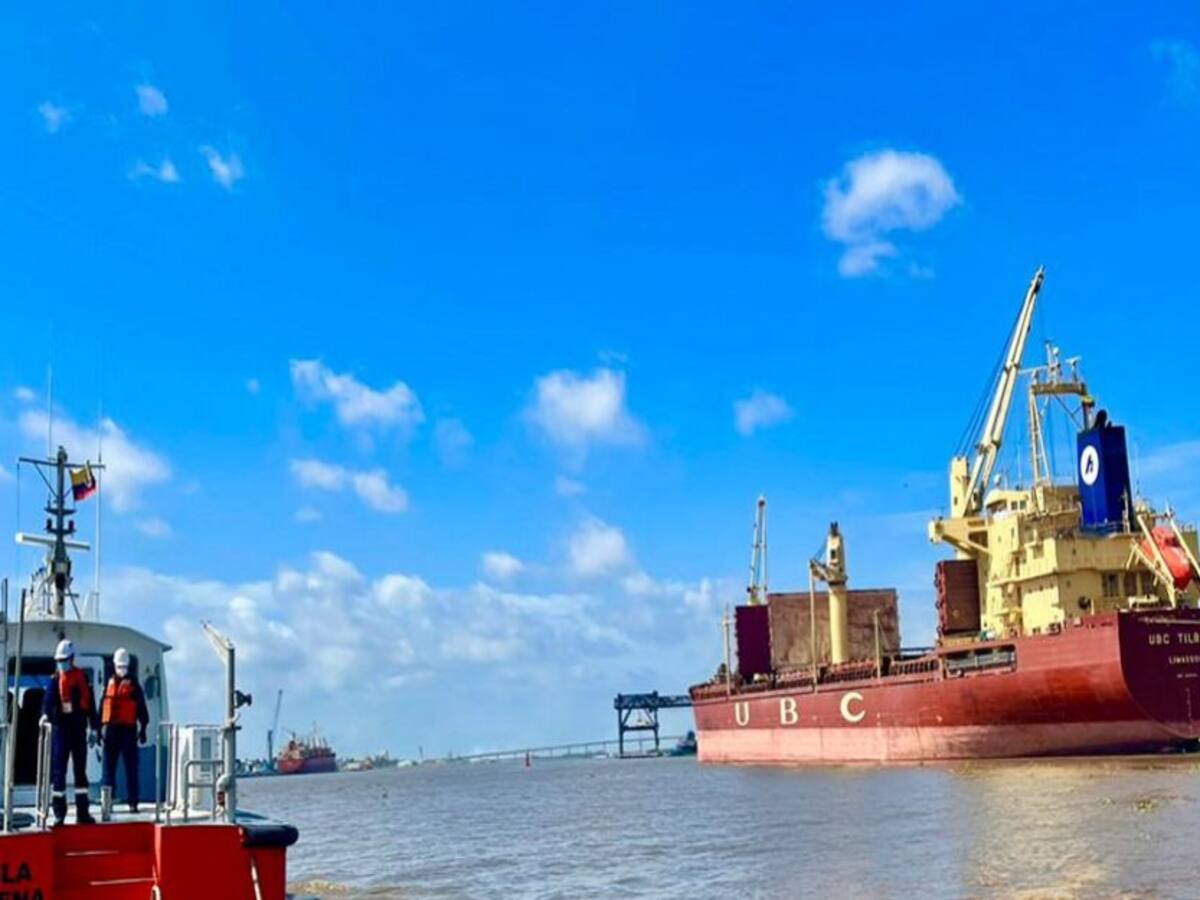 Alcaldía de Barranquilla presenta estudio sobre puerto de aguas profundas
