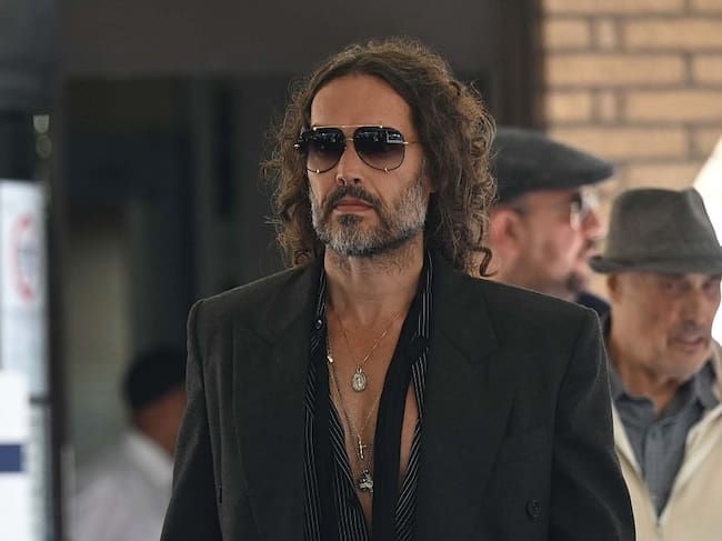 LONDON, UNITED KINGDOM - MAY 30: Actor-comedian Russell Brand arrives Southwark Crown Court for a hearing on charges of rape, indecent assault, and two counts of sexual assault involving four women in London, United Kingdom on May 30, 2025. The alleged offenses occurred between 1999 and 2005 in Bournemouth and Westminster. (Photo by Rasid Necati Aslim/Anadolu via Getty Images)