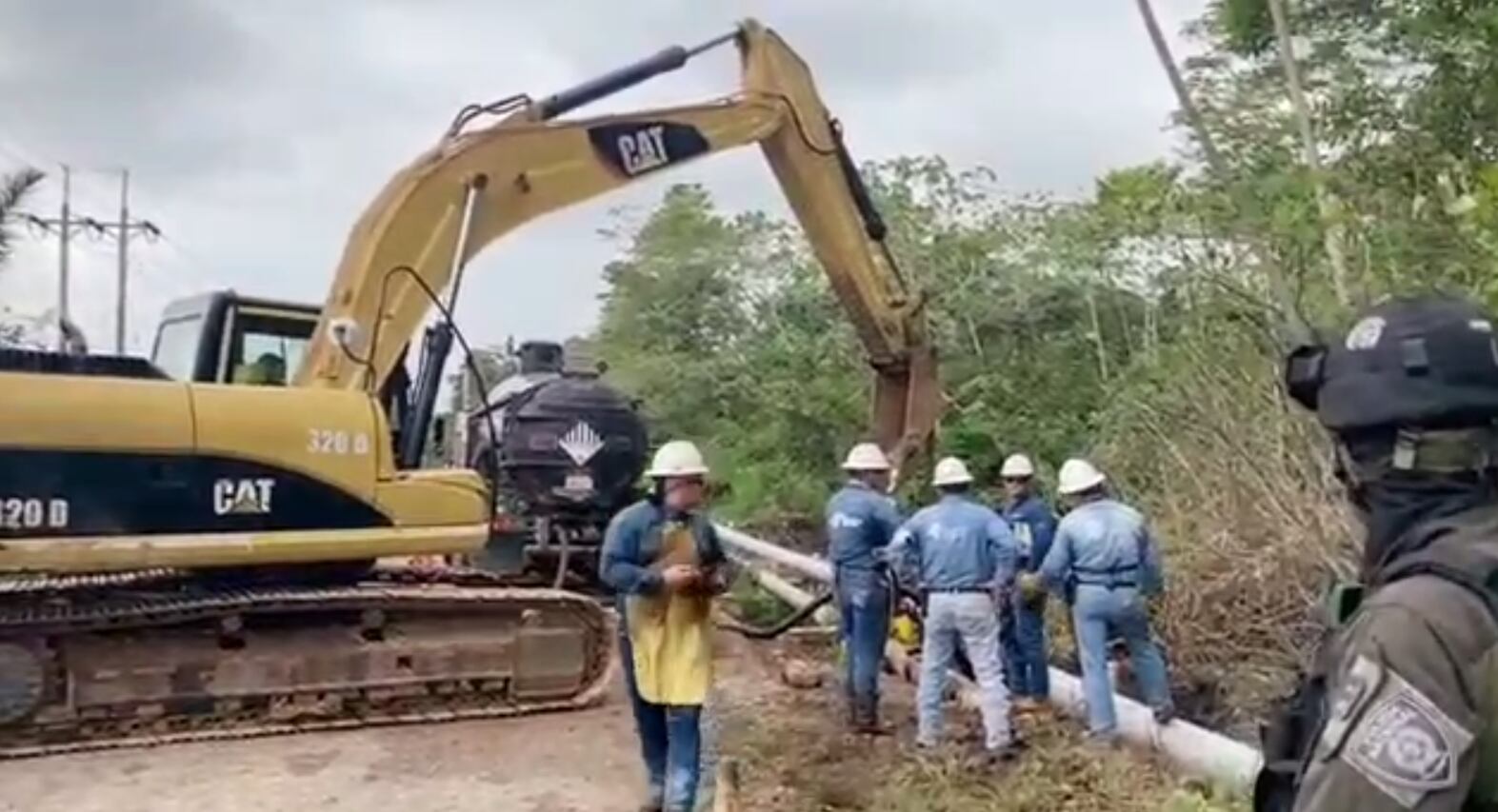 Atentado dinamitero contra red petrolera