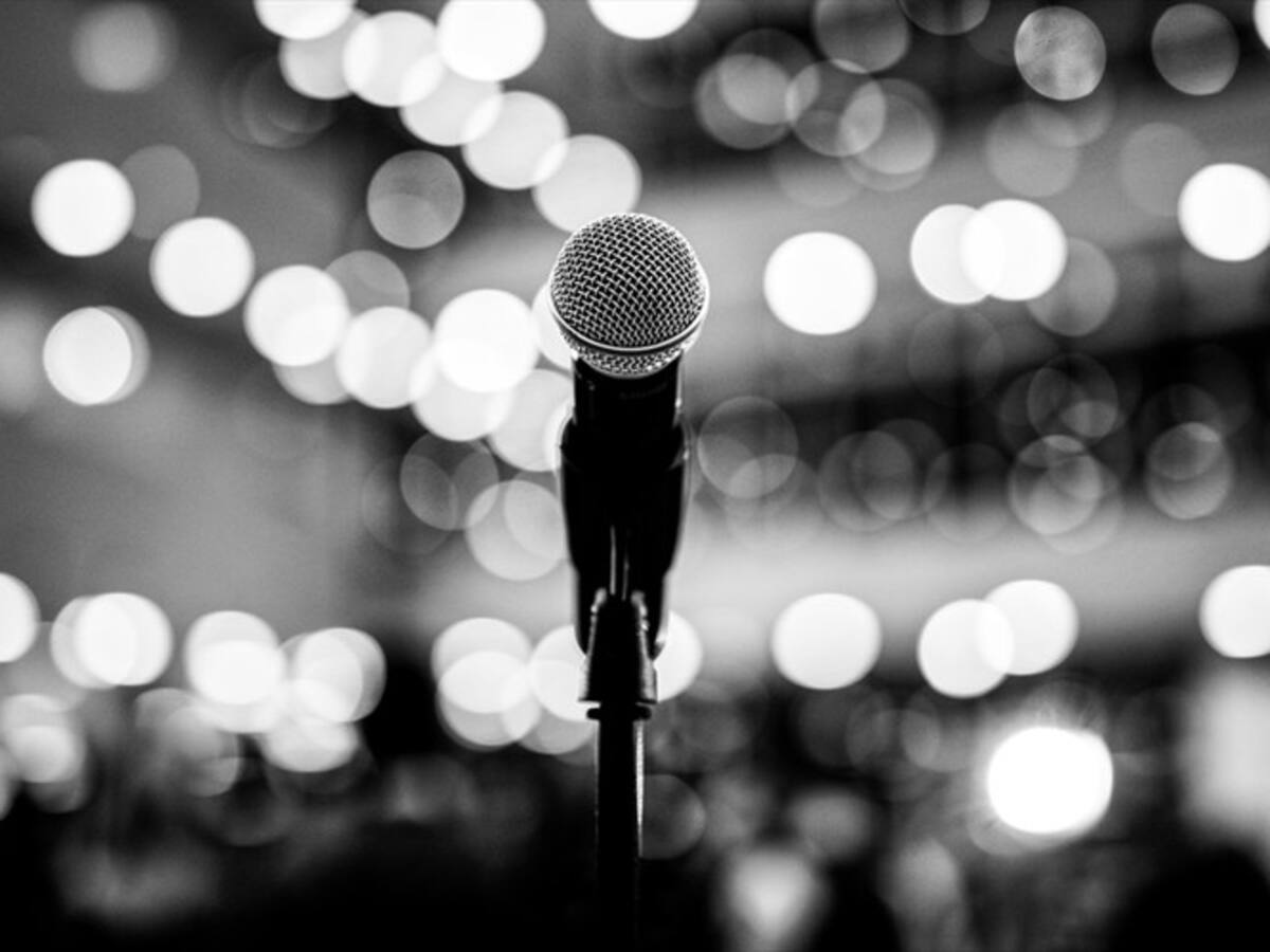 Es bonito pensar que el amor llegó a muchas parejas por cuenta de mi música: Roland Kent