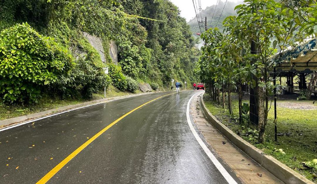 Vía al Cañon del Combeima
